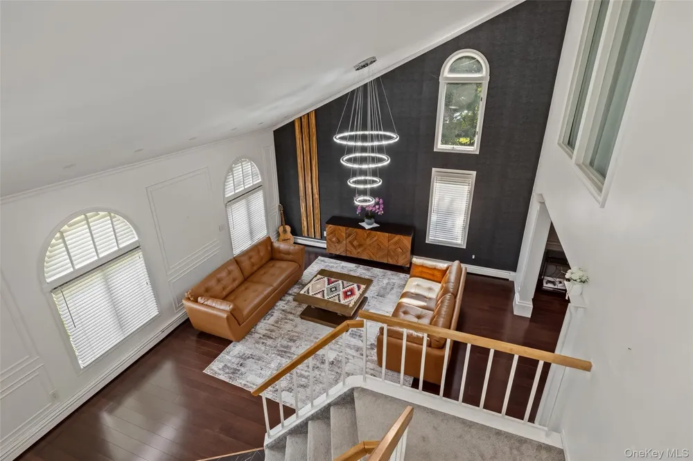 12 Deer Path Shirley, NY 11967