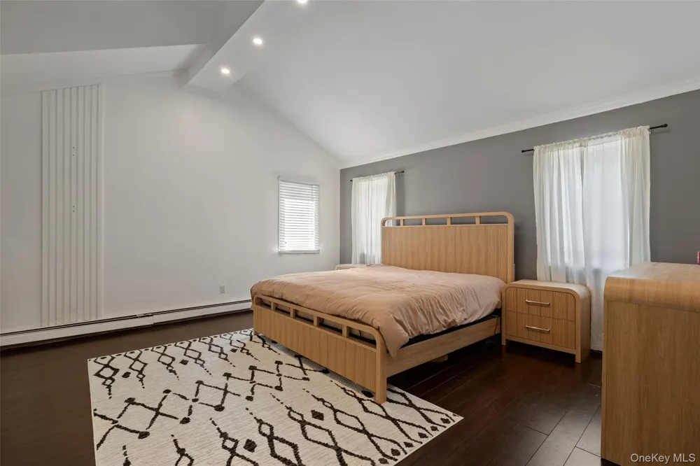 12 Deer Path Shirley, NY 11967