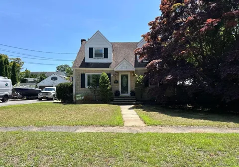 24 Gates Street