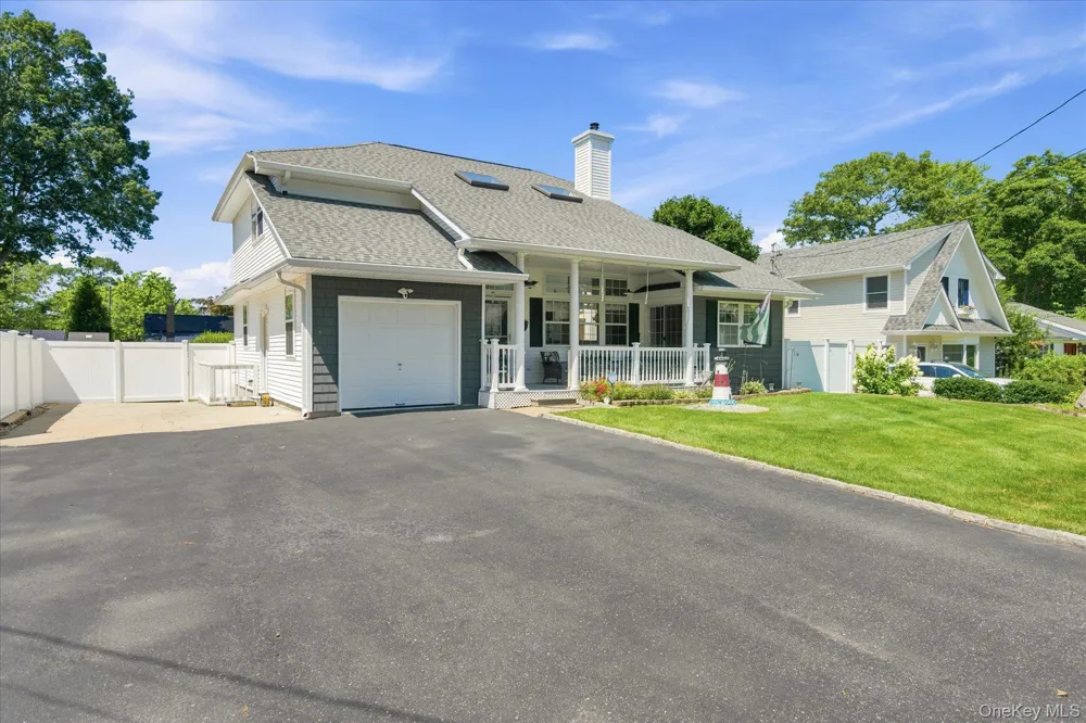 85 Maple Road Rocky Point, NY 11778
