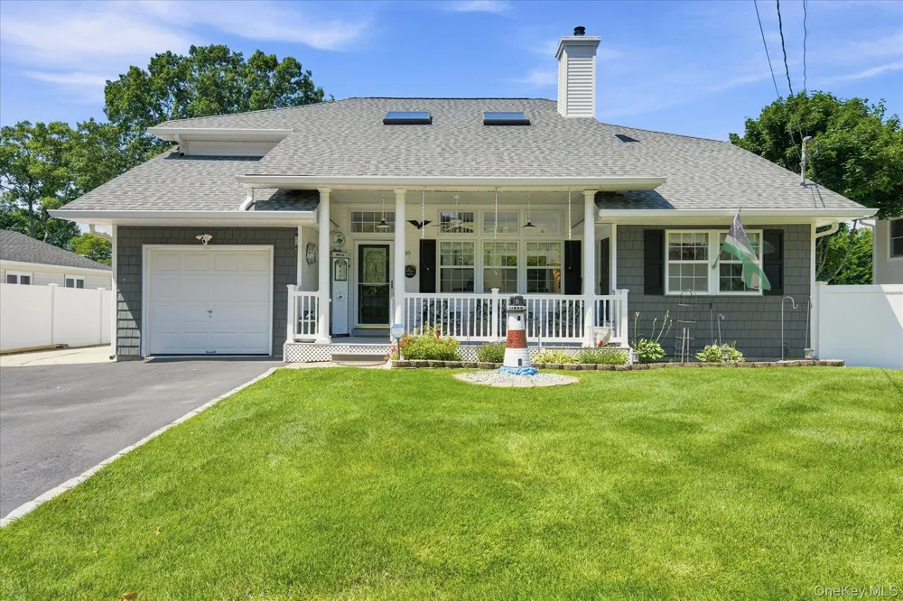 85 Maple Road Rocky Point, NY 11778