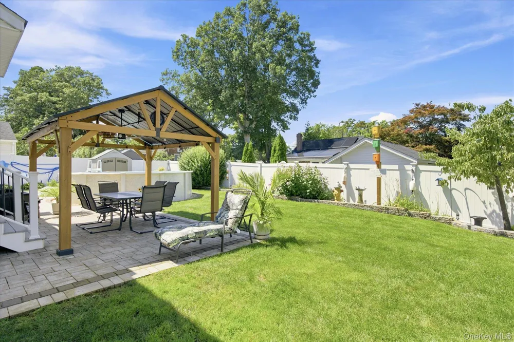 85 Maple Road Rocky Point, NY 11778