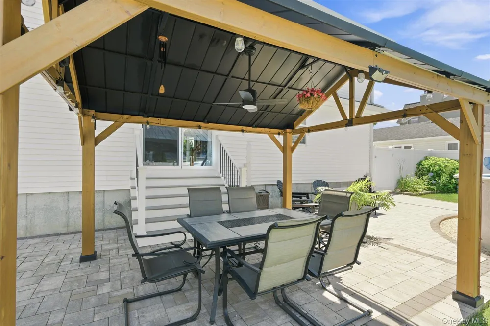 85 Maple Road Rocky Point, NY 11778