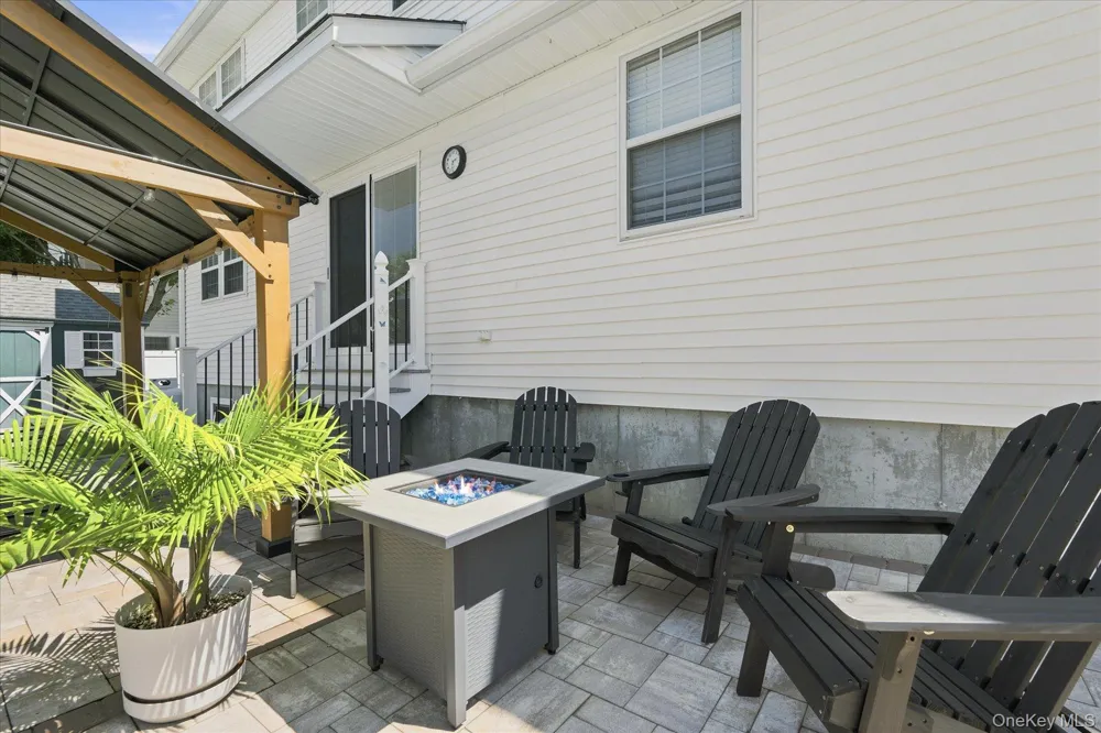85 Maple Road Rocky Point, NY 11778