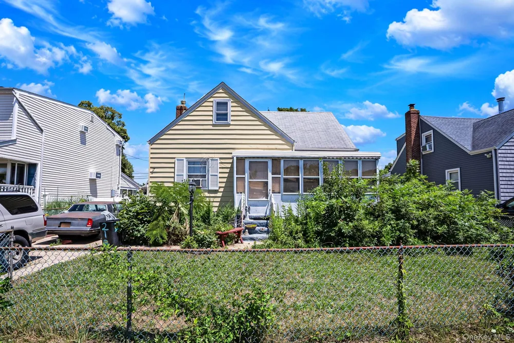 218 Venetian Boulevard Lindenhurst, NY 11757