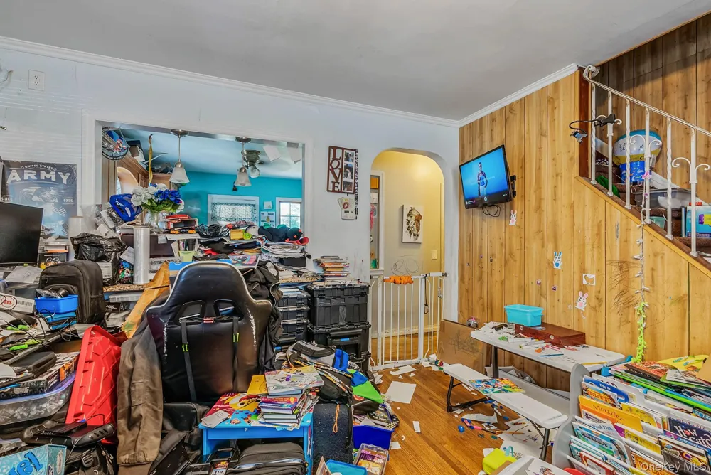 218 Venetian Boulevard Lindenhurst, NY 11757