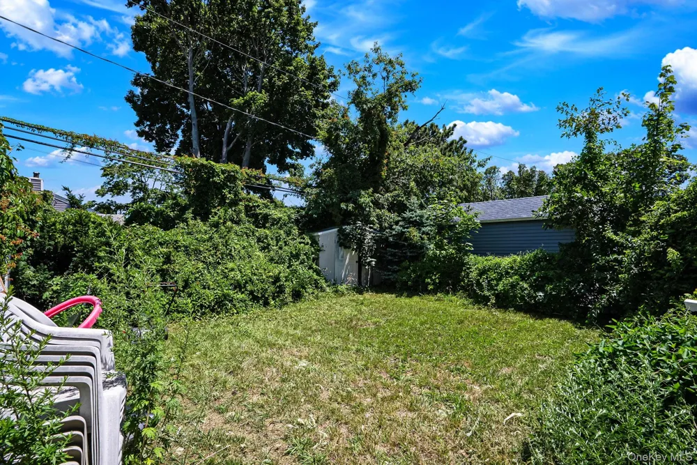 218 Venetian Boulevard Lindenhurst, NY 11757
