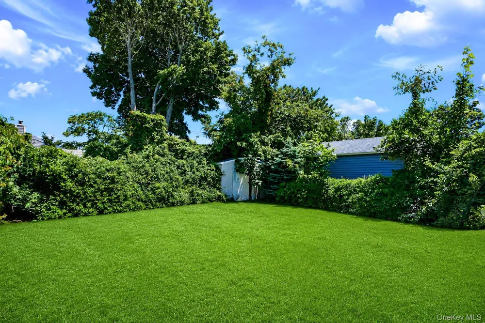 218 Venetian Boulevard Lindenhurst, NY 11757