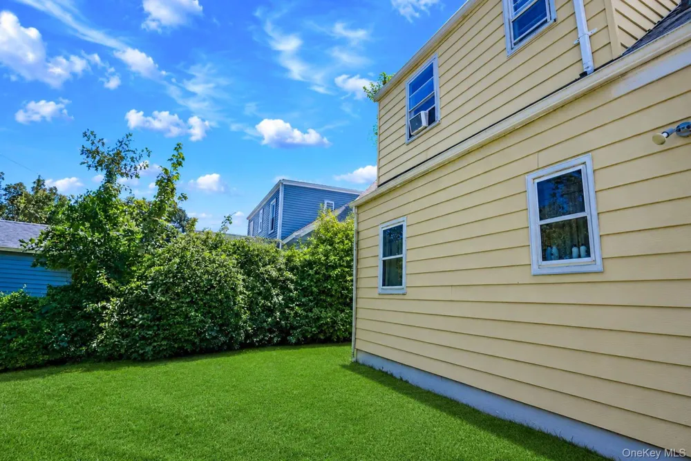 218 Venetian Boulevard Lindenhurst, NY 11757