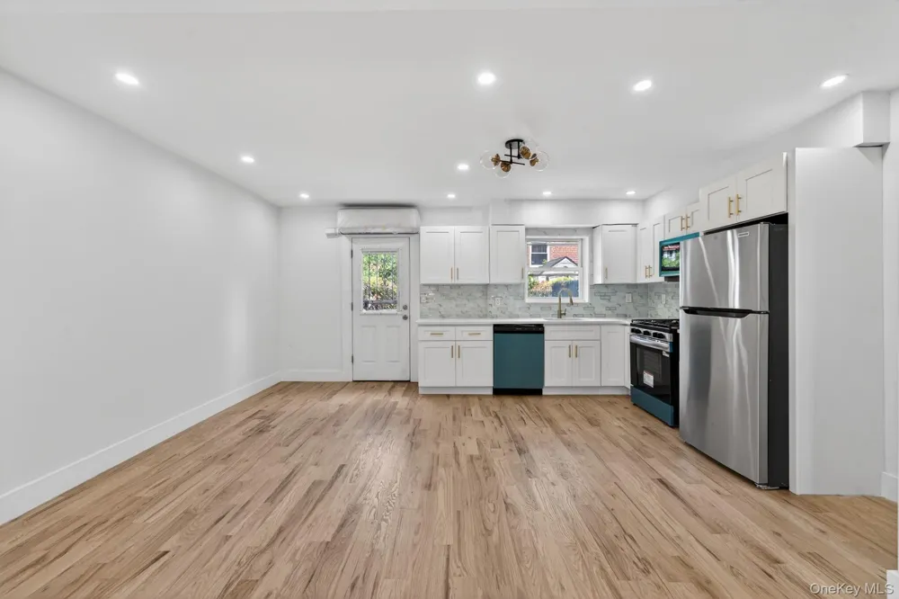 1061 E 218th Street Bronx, NY 10469