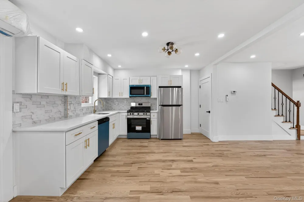 1061 E 218th Street Bronx, NY 10469