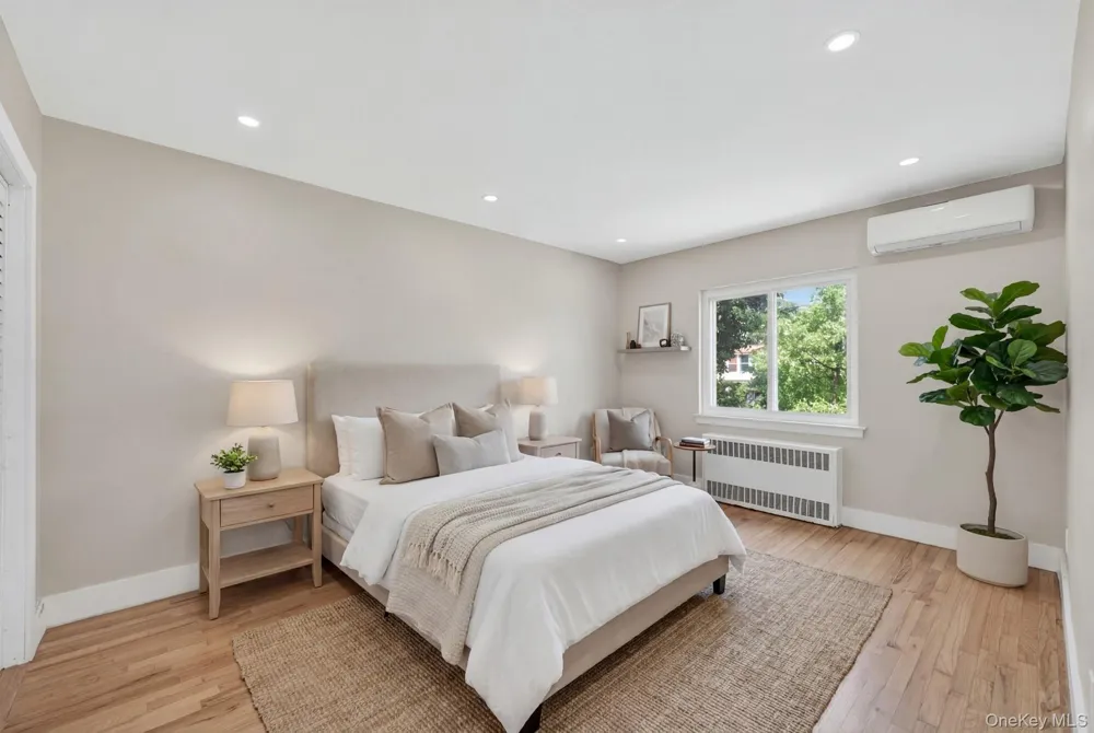 1061 E 218th Street Bronx, NY 10469