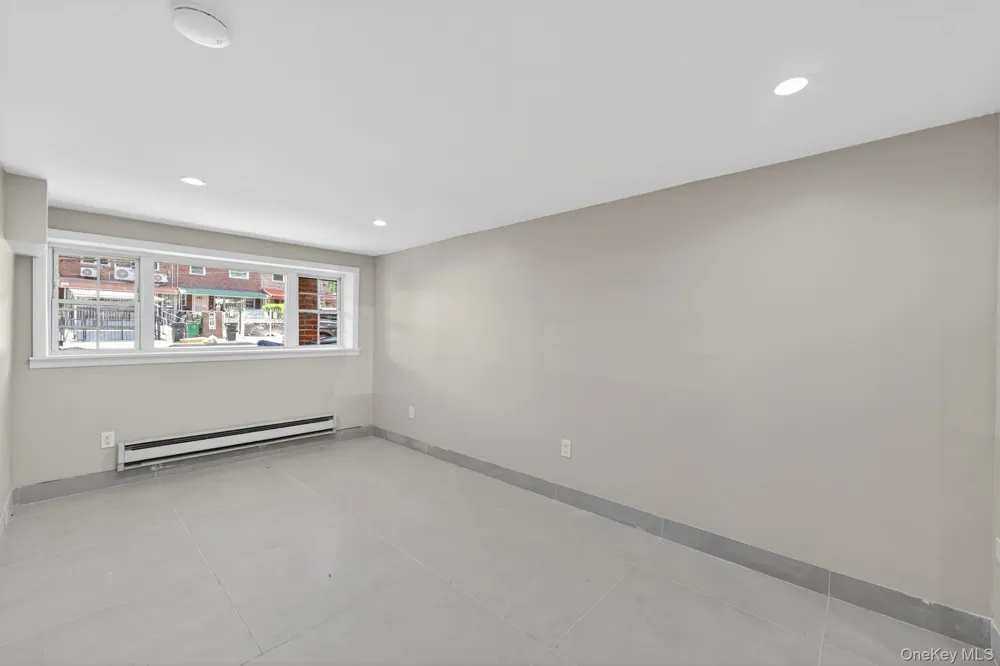 1061 E 218th Street Bronx, NY 10469