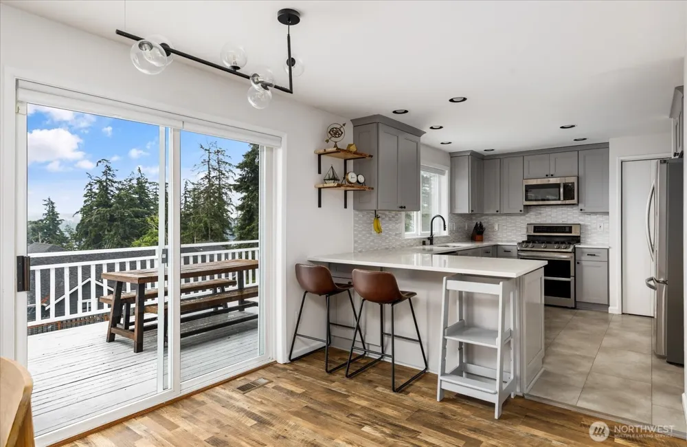 5055 Honeymoon Bay Road Freeland, WA 98249