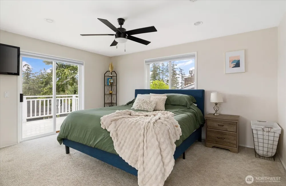 5055 Honeymoon Bay Road Freeland, WA 98249