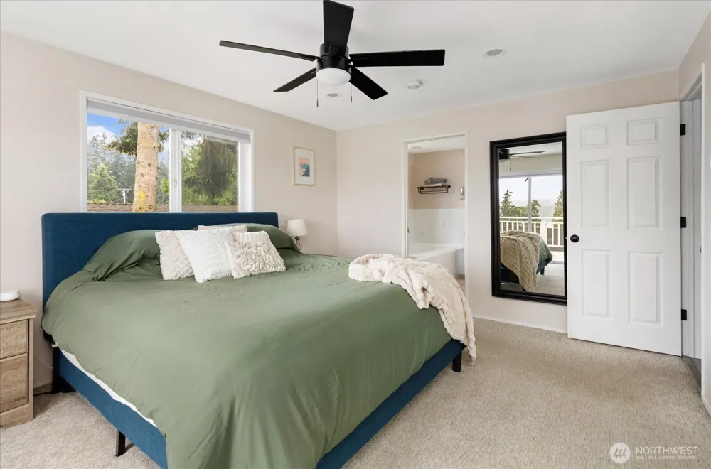 5055 Honeymoon Bay Road Freeland, WA 98249