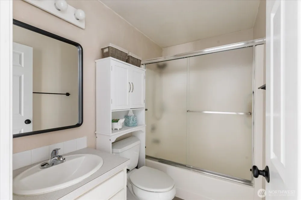 5055 Honeymoon Bay Road Freeland, WA 98249