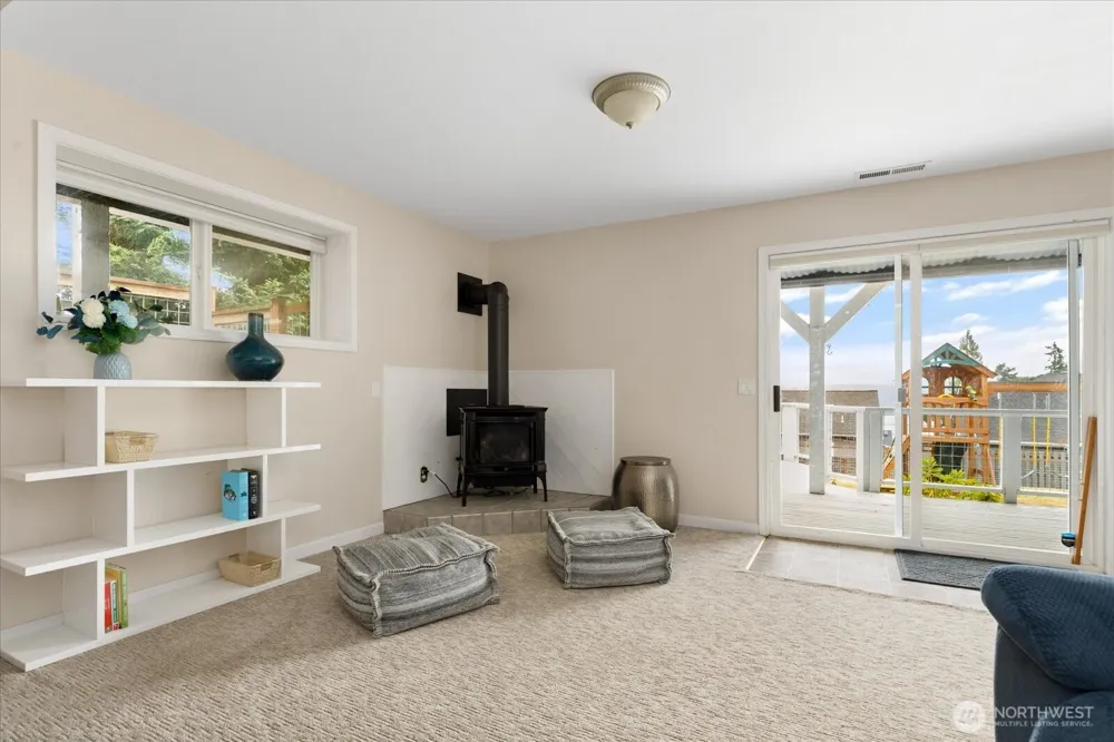 5055 Honeymoon Bay Road Freeland, WA 98249