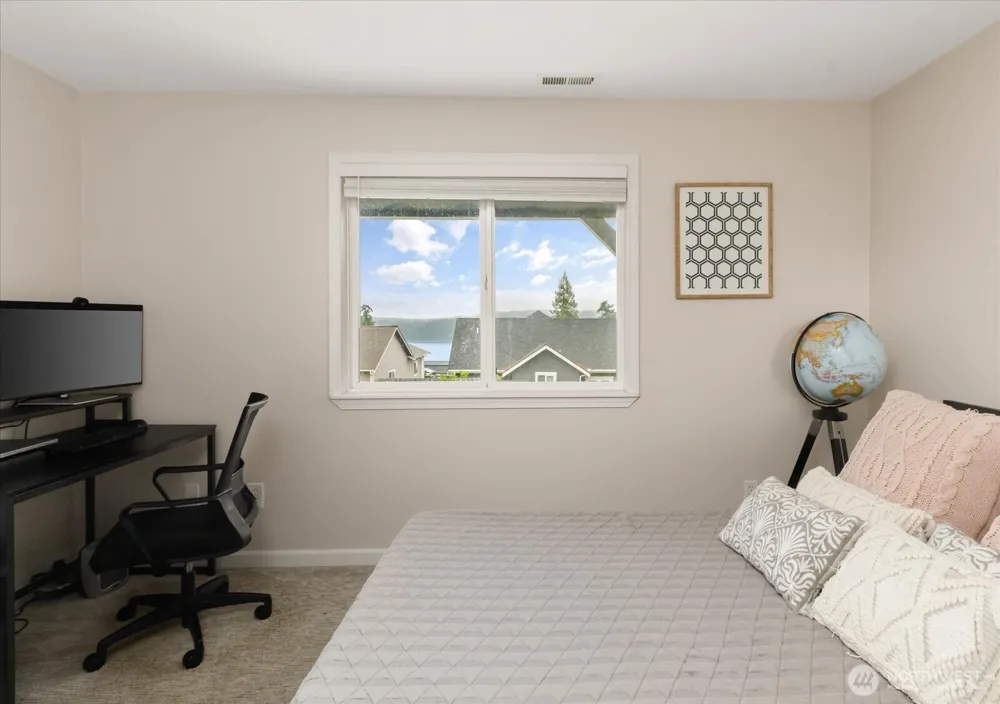 5055 Honeymoon Bay Road Freeland, WA 98249