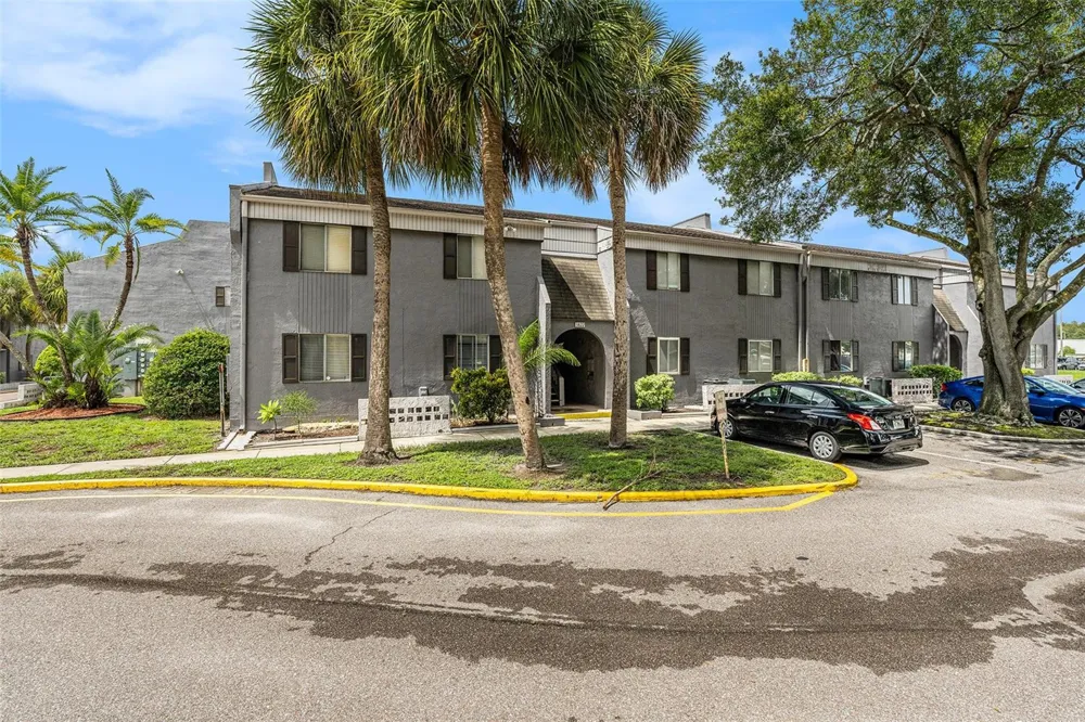 3822 CORTEZ DRIVE #D Tampa, FL 33614