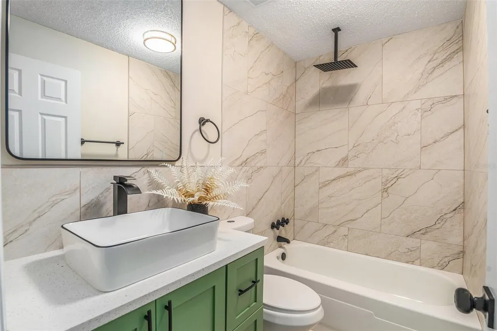 3822 CORTEZ DRIVE #D Tampa, FL 33614