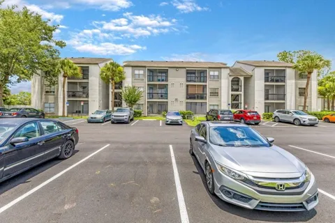 2231 CASCADES BOULEVARD #304