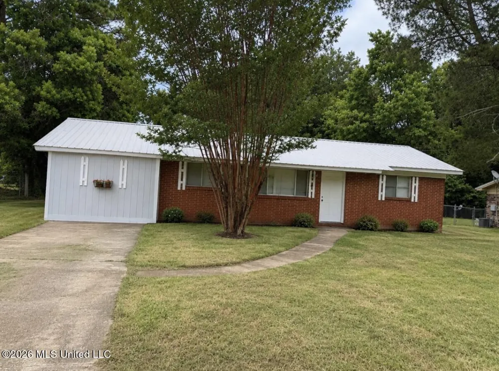 119 Shivers Street Pelahatchie, MS 39145