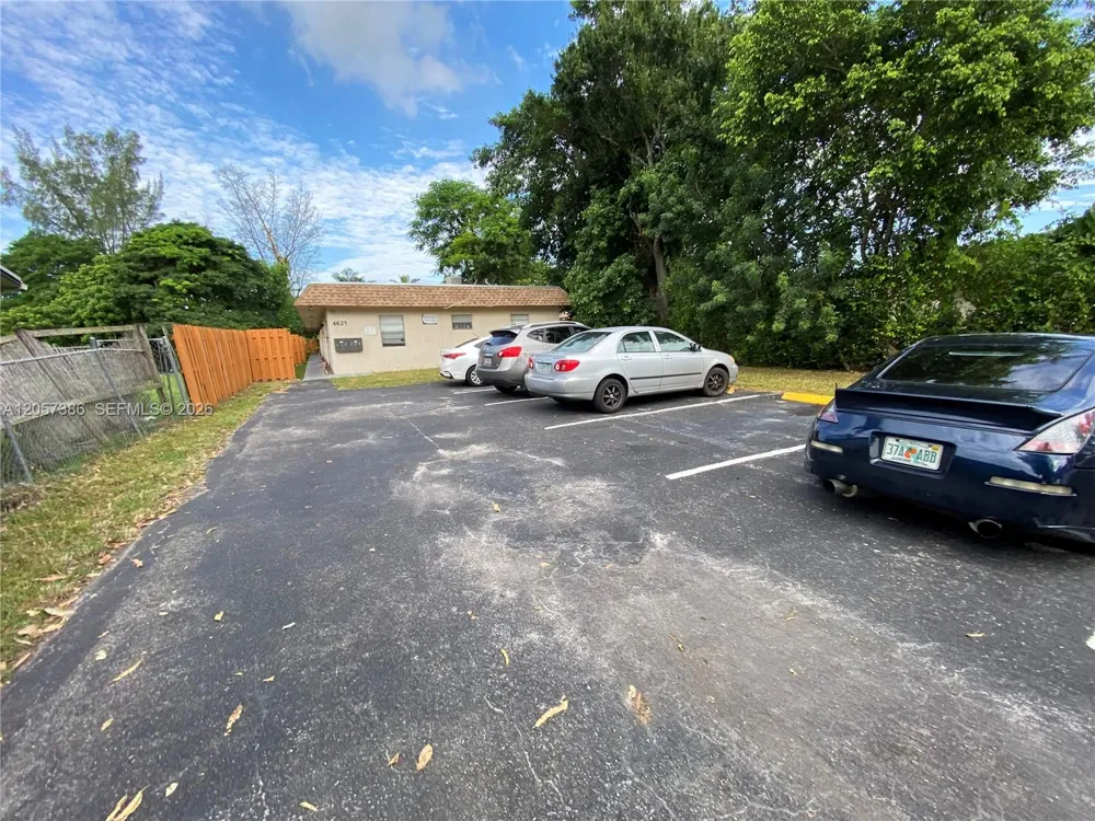 4621 SW 33rd Ave #1 Dania Beach, FL 33312