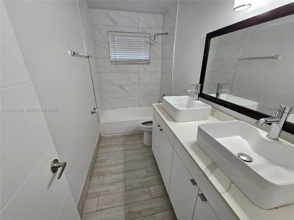 4621 SW 33rd Ave #1 Dania Beach, FL 33312