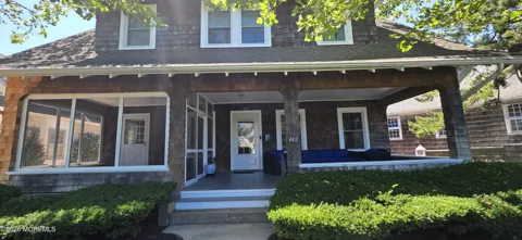 442 Main Street