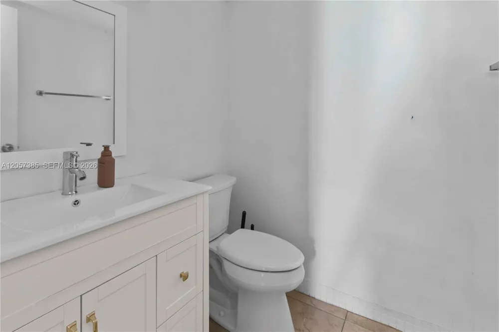 443 NW 97th Pl #443 Miami, FL 33172