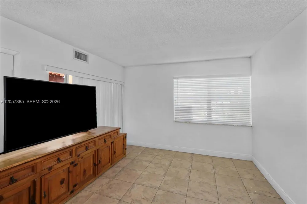 443 NW 97th Pl #443 Miami, FL 33172