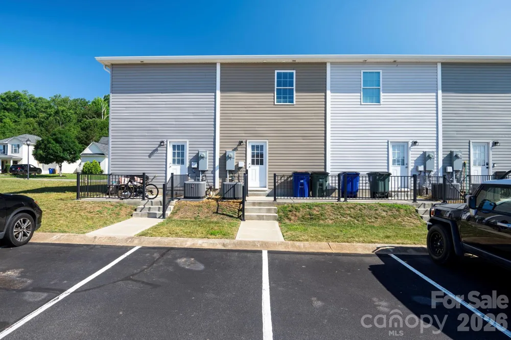 3939 Newhall Drive Hickory, NC 28601