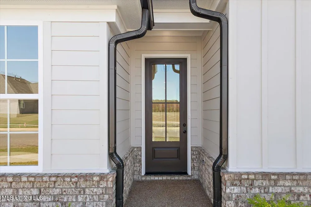 705 Washington Street Nesbit, MS 38651