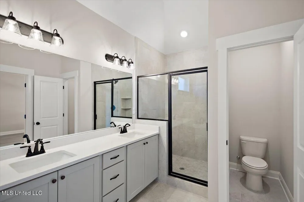 705 Washington Street Nesbit, MS 38651