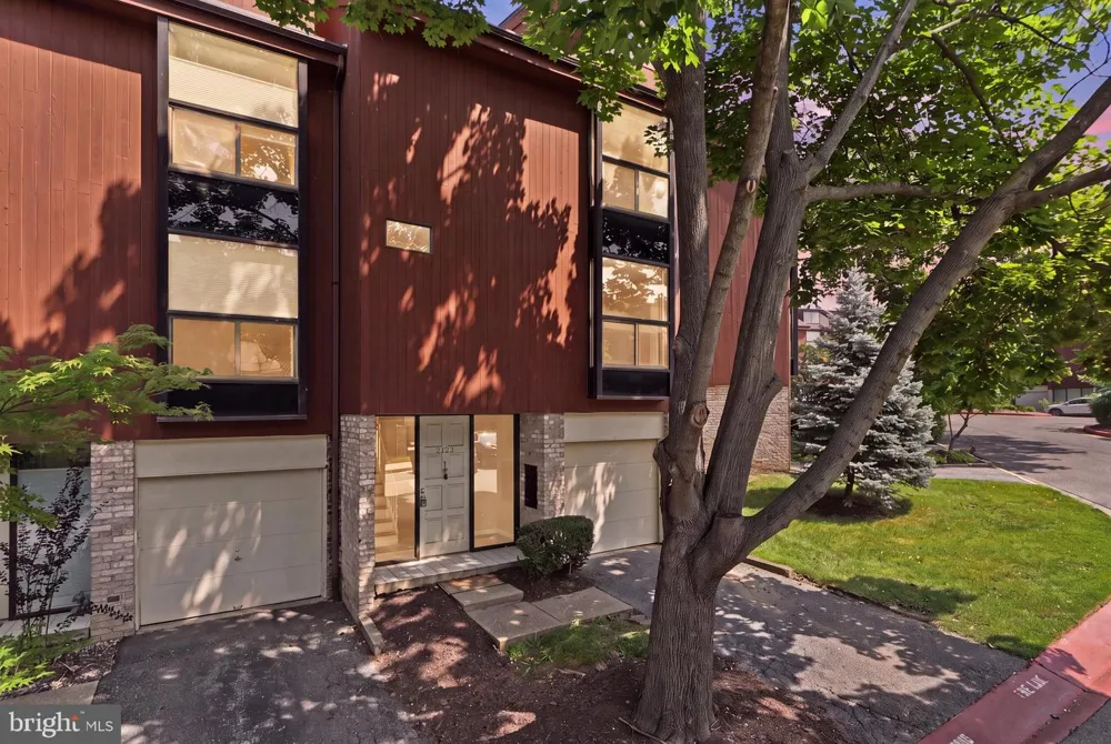 5538 VANTAGE POINT ROAD Columbia, MD 21044