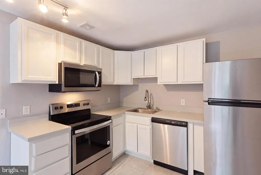 5538 VANTAGE POINT ROAD Columbia, MD 21044