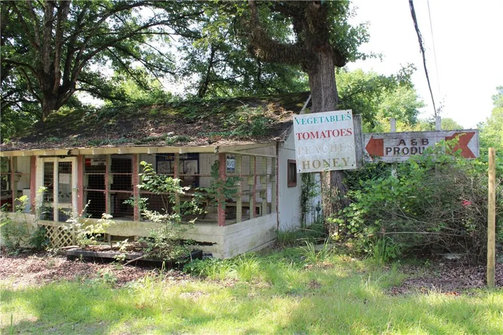 3143 S Dixie Hwy S Dalton, GA 30720