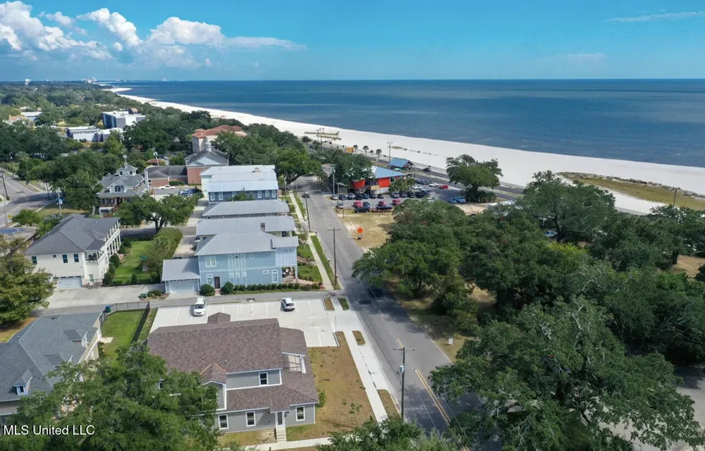 1822 15th Street Gulfport, MS 39501