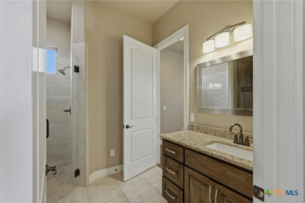 120 W Vienna Drive Hutto, TX 78634