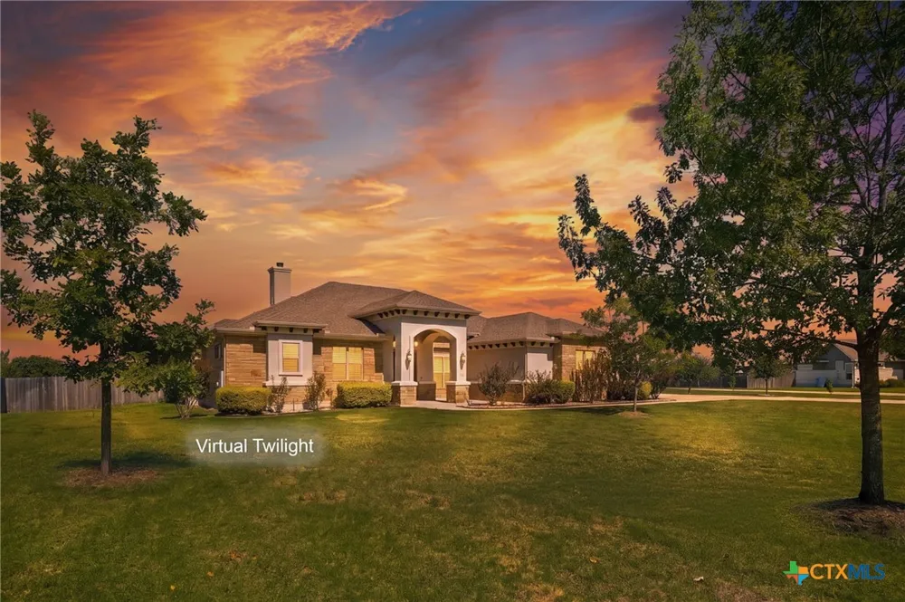120 W Vienna Drive Hutto, TX 78634