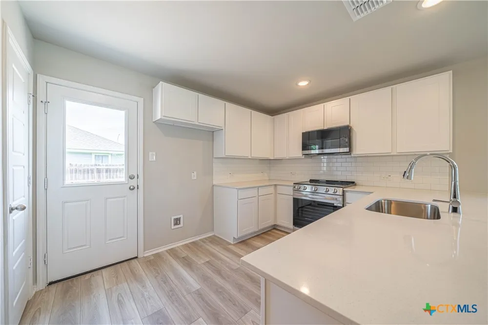 304 West Martindale St Seguin, TX 78155