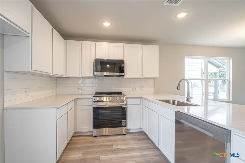 304 West Martindale St Seguin, TX 78155