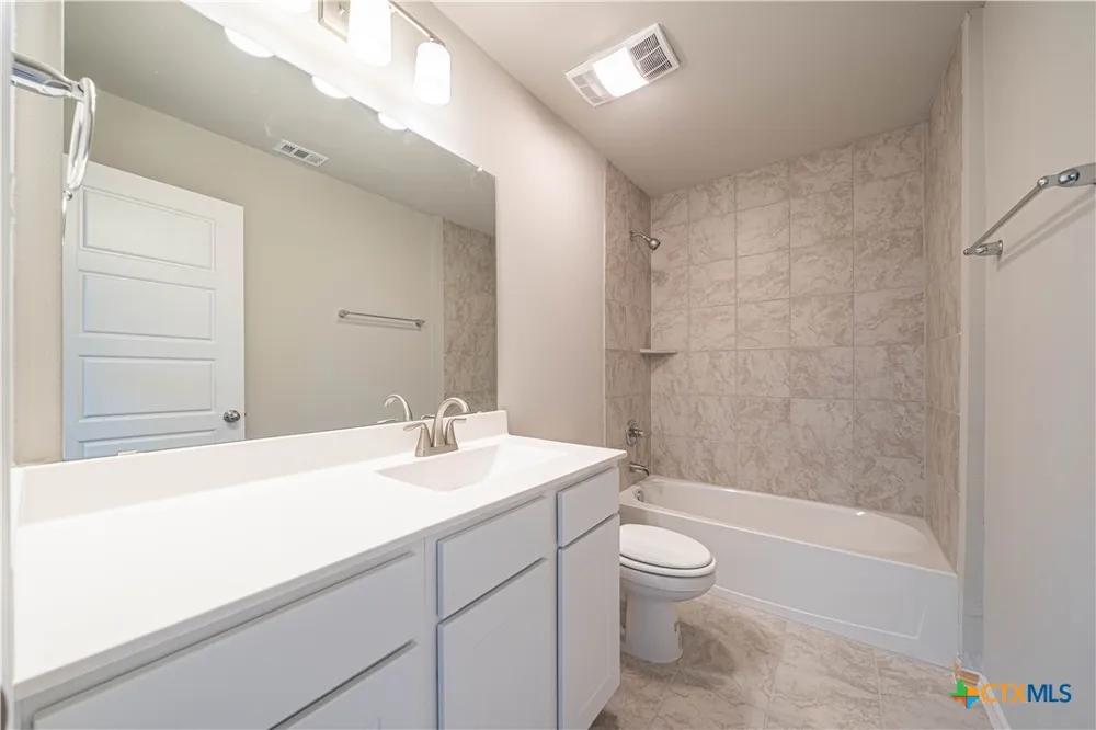 304 West Martindale St Seguin, TX 78155