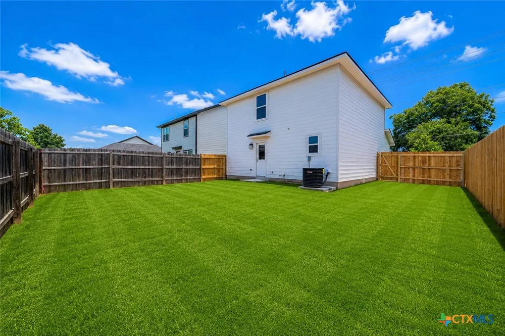 304 West Martindale St Seguin, TX 78155