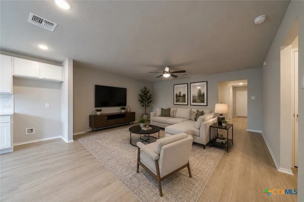 240 West Martindale Seguin, TX 78155
