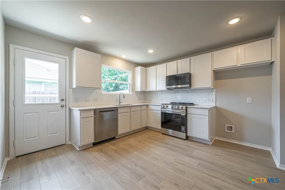 240 West Martindale Seguin, TX 78155