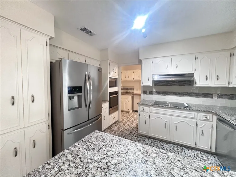 1438 Plumeria Street San Antonio, TX 78232