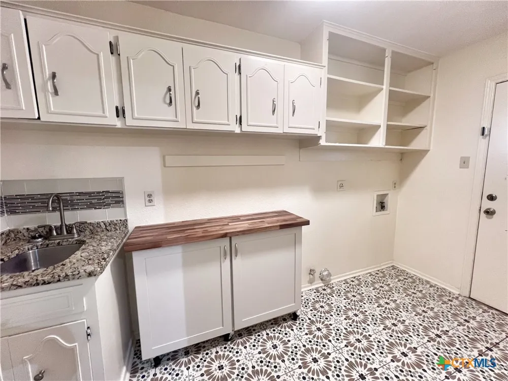 1438 Plumeria Street San Antonio, TX 78232