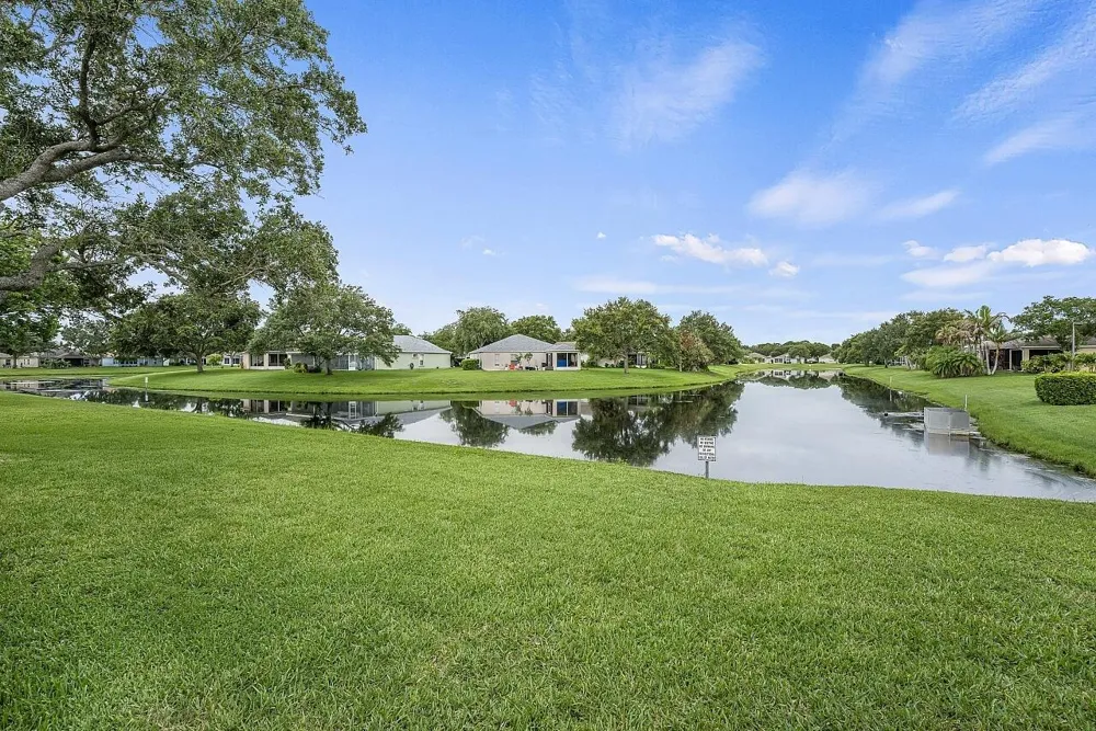 966 E 13th Square Vero Beach, FL 32960